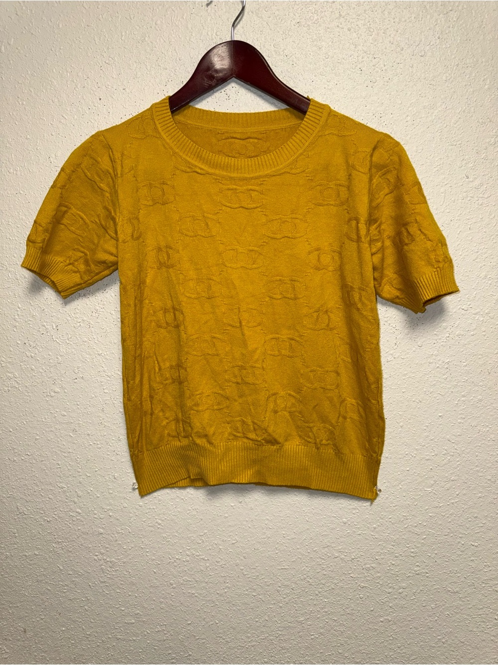 Textured Short Sleeve Knit Top in Mustard